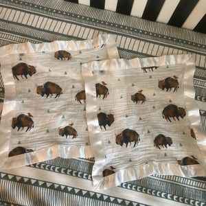 Little Unicorn bison security blanket set